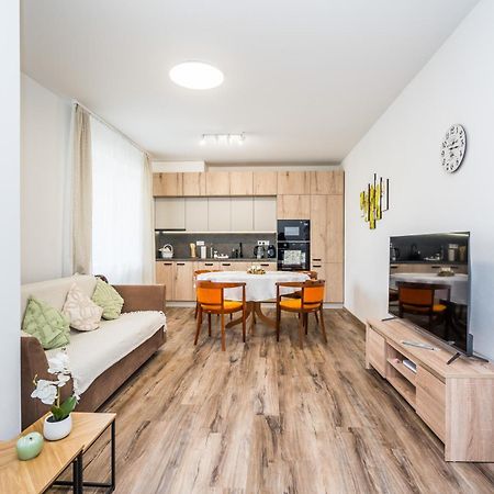 Perla Hradce 103 Apartman Hradec Králové Kültér fotó