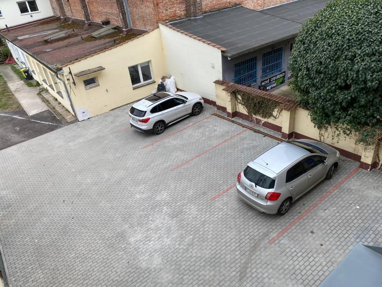 Perla Hradce 103 Apartman Hradec Králové Kültér fotó