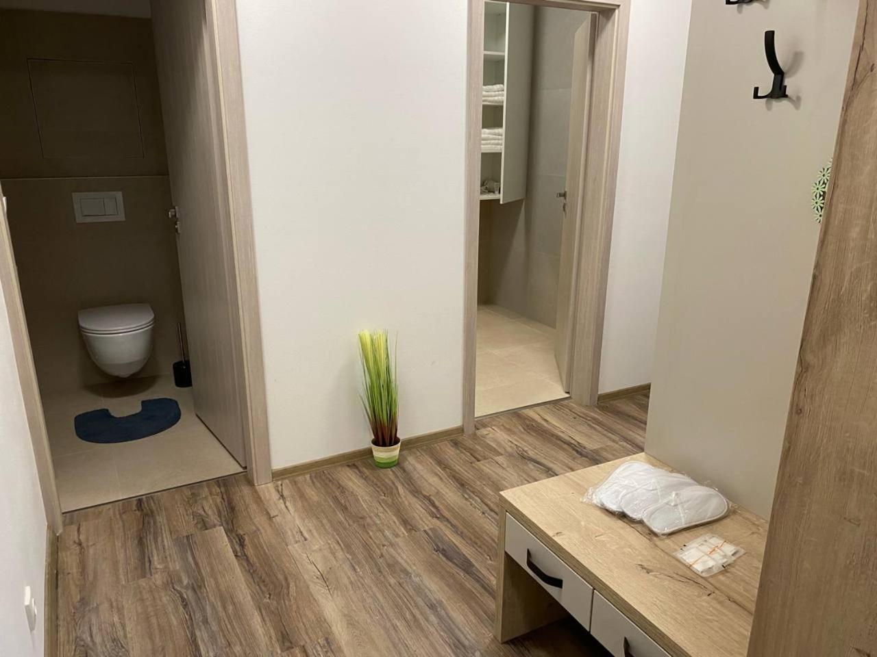 Perla Hradce 103 Apartman Hradec Králové Kültér fotó