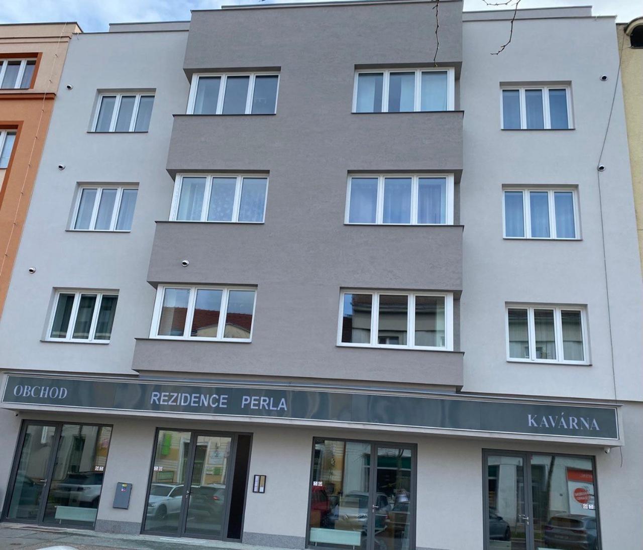 Perla Hradce 103 Apartman Hradec Králové Kültér fotó