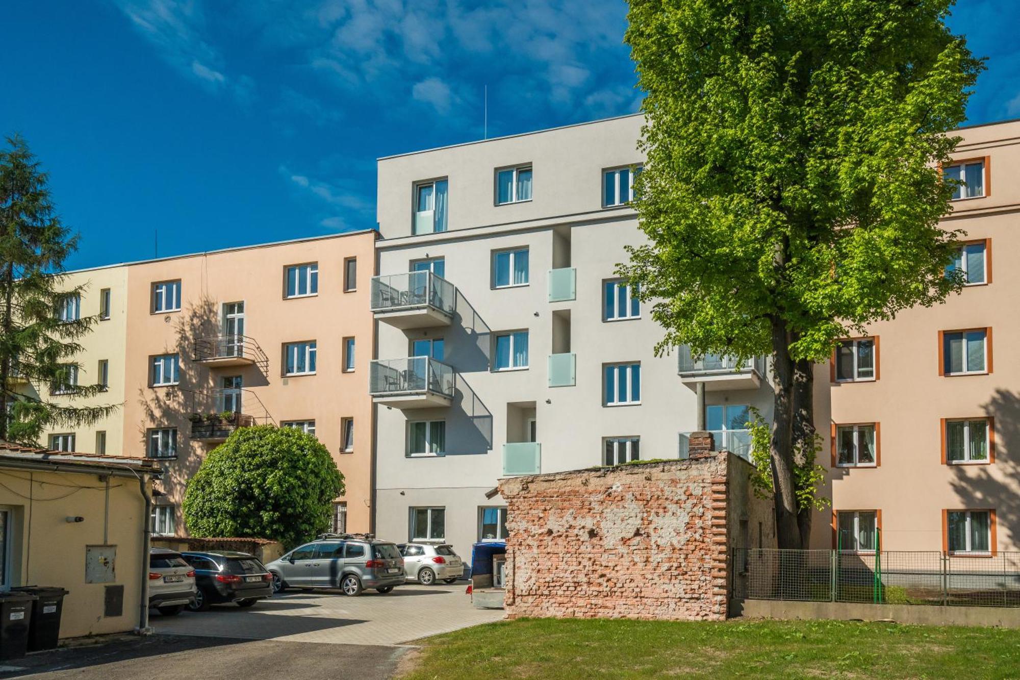 Perla Hradce 103 Apartman Hradec Králové Kültér fotó